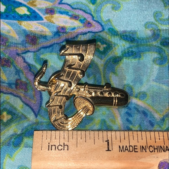 JJ Gold Tone Musical Trombone Lapel Tack Pin - Picture 12 of 13
